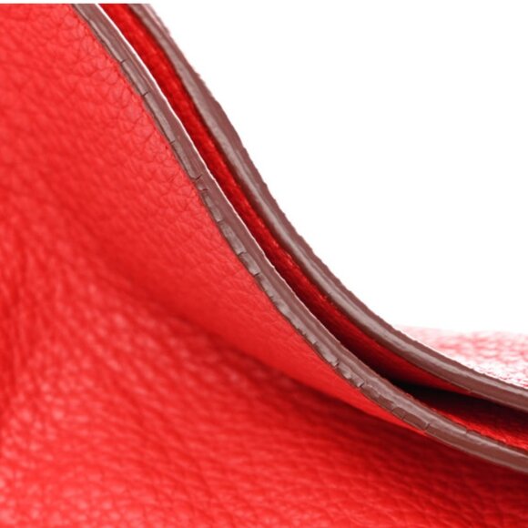 💲1️⃣4️⃣0️⃣0️⃣ FENDI Pebbled Calfskin Small Closure Tote - Picture 6 of 10